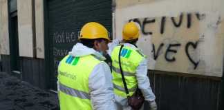 Napoli, al via rimozione altarini e murales criminalità