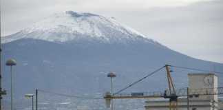 Meteo Napoli, torna neve sul Vesuvio: in calo le temperature