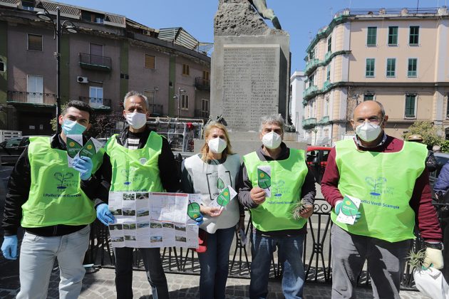 Restyling botanico a Barra: 30 volontari mettono a dimora nuova vegetazione