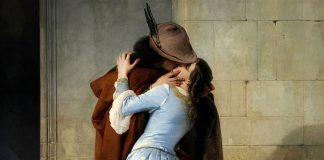 Oggi si festeggia la Giornata Internazionale del Bacio: ma quanto fa bene baciare?