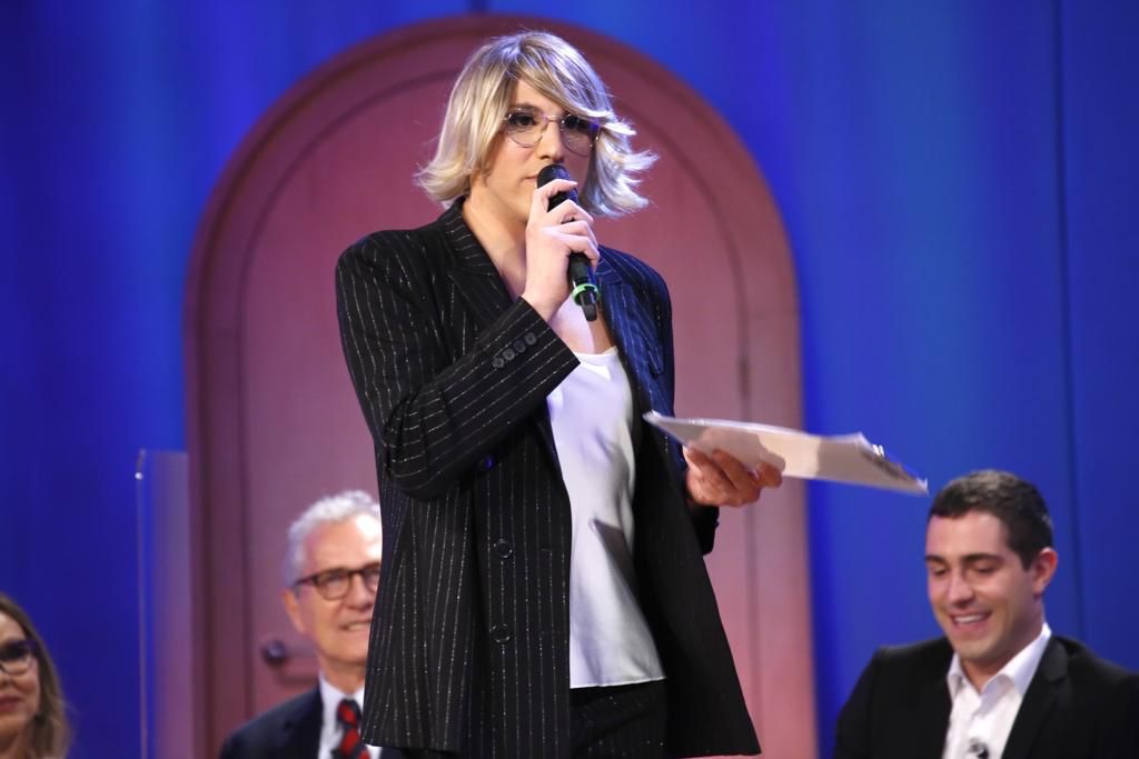 Maria De Filippi ospite al Maurizio Costanzo Show, ma è Vincenzo De Lucia