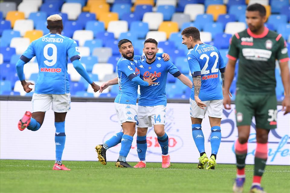 Napoli-Crotone 4-3. Mercoledì azzurri da leoni in casa della Juventus