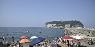 Posillipo e Bagnoli, ordinanza: chiusi accessi vie del mare