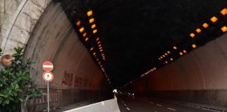 Fuorigrotta, dispositivo traffico Galleria Quattro Giornate