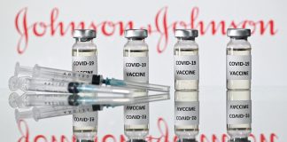 Vaccino Johnson & Johnson: ipotesi di darlo solo a over 60