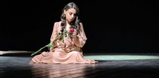 Notti di luna blu: il primo singolo della cantautrice 19enne Lucia (VIDEO)
