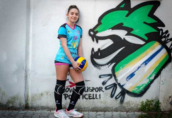 Ospedale del Mare, omaggio della Nuova Polisportiva Ponticelli ai medici e agli infermieri