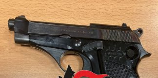 Quartieri Spagnoli, controlli: trovata pistola in strada