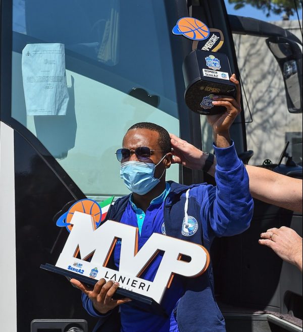 La Gevi Napoli Basket ritorna al PalaBarbuto con la Coppa Italia La Gevi Napoli Basket ritorna al PalaBarbuto con la Coppa Italia