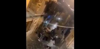 Via dei Tribunali, presunto ladro picchiato in strada