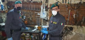 Aversa, Guardia Finanza: sequestrate 13 tonnellate rifiuti