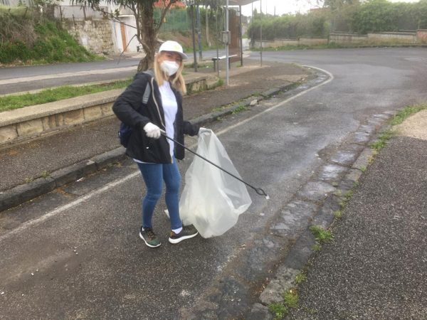 Nuovo intervento di raccolta rifiuti dei volontari al Parco dei Camaldoli di  Napoli