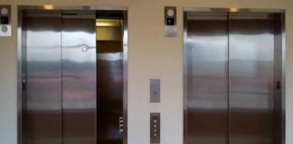 Via Foria, tenta di violentare ragazza in ascensore: preso