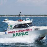 Schiume in mare in Penisola sorrentina, i risultati dei prelievi di Arpac