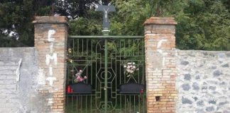 Cimitero dei Colerosi e Villa ebe: sigilli per rischi crolli