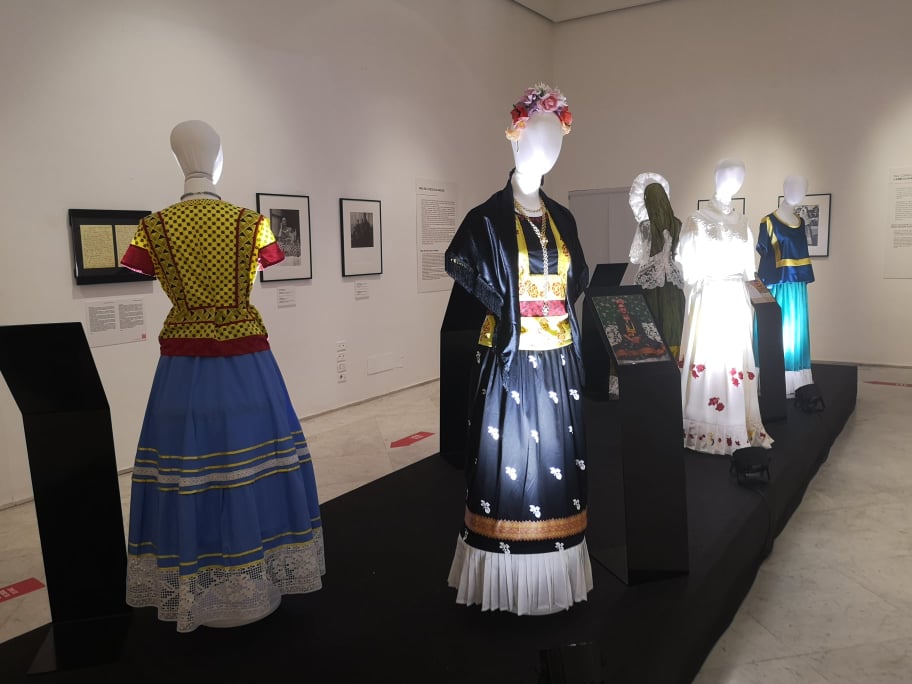 Inaugurata al Pan la mostra su Frida Kahlo con il sindaco de Magistris e l'assessore Palmieri