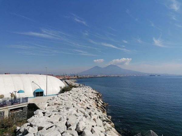Passeggiare a Napoli: ecco alcuni luoghi per una splendida “cammenata”