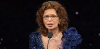 Sophia Loren, l'omaggio di Napoli per i 90 anni dell'attrice
