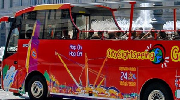 Turismo a Napoli verso la normalità: il ritorno dei bus rossi City Sightseeing
