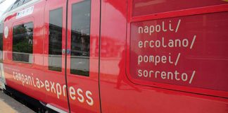 Campania Express, sputi in faccia a una giovane capotreno