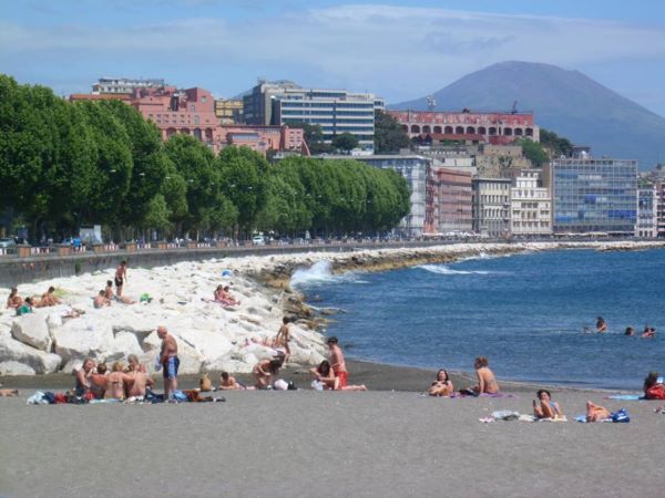 Estate a Napoli: ecco quali sono le spiagge libere più belle