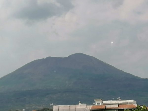 Osservatorio Vesuviano, Mastrolorenzo : "Scosse Campi Flegrei bradisismo, ma serve attenzione"