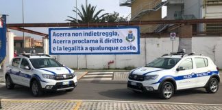 Acerra, colpi arma da fuoco contro la sede dei vigili urbani