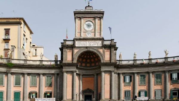 Napoli: il Convitto Nazionale Vittorio Emanuele II rende obbligatorio il green pass