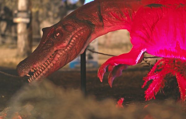 Living Dinosaurs alla Mostra d'Oltremare anche in notturna tra mille effetti di luce