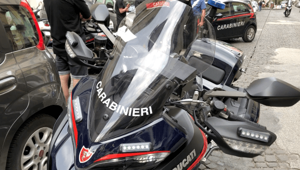 Controlli dei carabinieri sull Controlli dei carabinieri sull