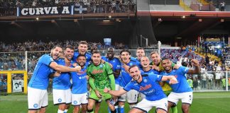 Calcio Napoli, vittoria sul Genoa con la forza e con la "rosa"
