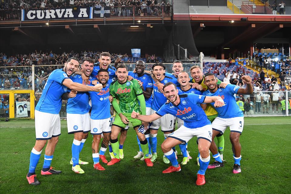 Calcio Napoli, vittoria sul Genoa con la forza e con la 