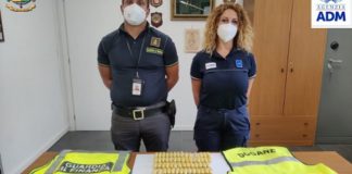 Capodichino, atterra con 1,5 kg di cocaina: arrestato
