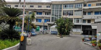 Sorrento, mamma di una paziente aggredisce infermiera