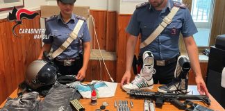 Torre Annunziata, pallini contro cittadini: 2 denunciati