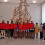 Napoli, i campioni di nuoto in visita alla mostra dei Gladiatori del Mann