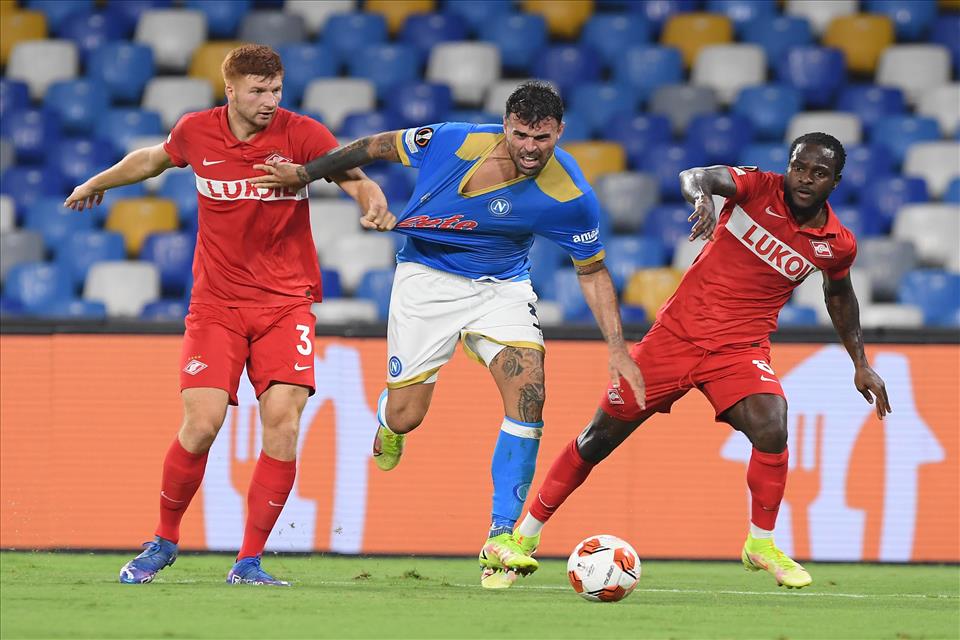 Follia Mario Rui lascia il Calcio Napoli in dieci: lo Spartak vince 3-2