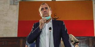 Consiglio comunale di Napoli approva bilancio di previsione