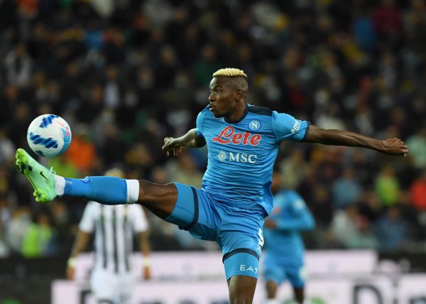 Il Calcio Napoli ingrana la quarta e conquista la vetta: 4-0 ad Udine