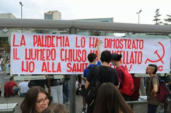 Test d’ingresso per Medicina: a Napoli oltre 4mila studenti sognano il camice bianco