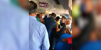 Sal Da Vinci e Fatima Trotta indagati per rissa su aliscafo