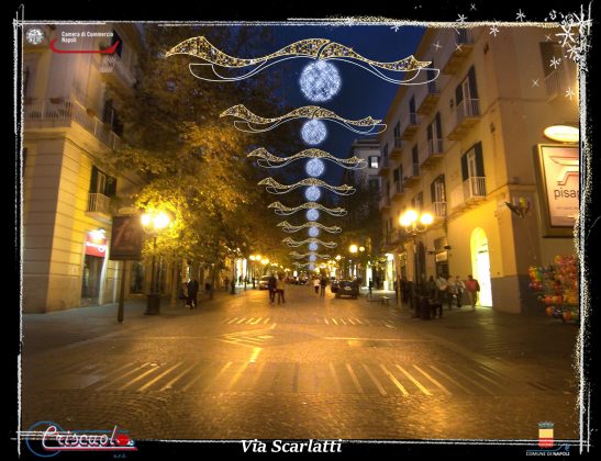 Le luminarie di Natale a Napoli da Scampia a Barra: illuminate 140 chilometri di strade e 36 piazze [FOTO]