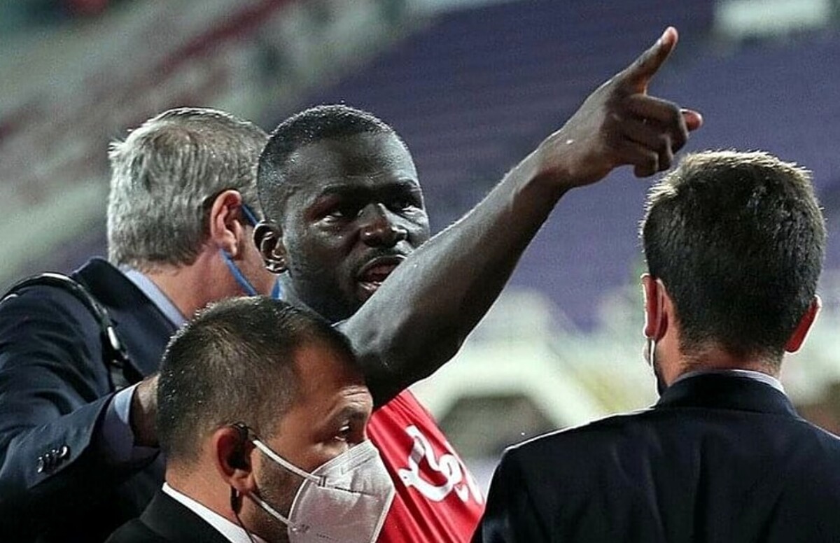 Calcio Napoli, rinviata decisione cori razzisti a Koulibaly