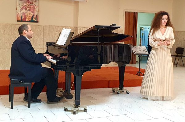 Emozioni e consensi al recital di Maria Pia Garofalo Emozioni e consensi al recital di Maria Pia Garofalo