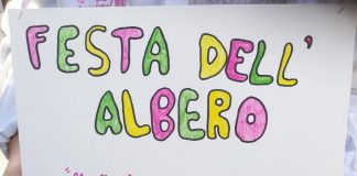 A Bagnoli i bambini dell'istituto I.C. 41 Console cantano per la Festa dell'Albero