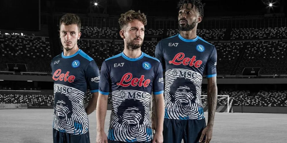 Calcio Napoli, una maglia celebrativa per ricordare Maradona