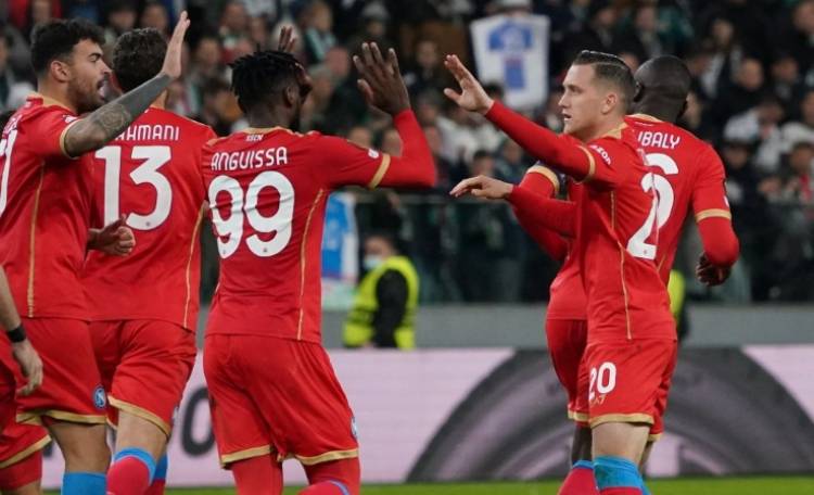Europa League: il Napoli supera il Legia Varsavia 1 - 4