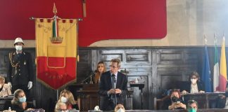 Napoli, in Consiglio comunale il giuramento e il discorso programmatico del sindaco Manfredi Consiglio comunale, il giuramento del sindaco Manfredi