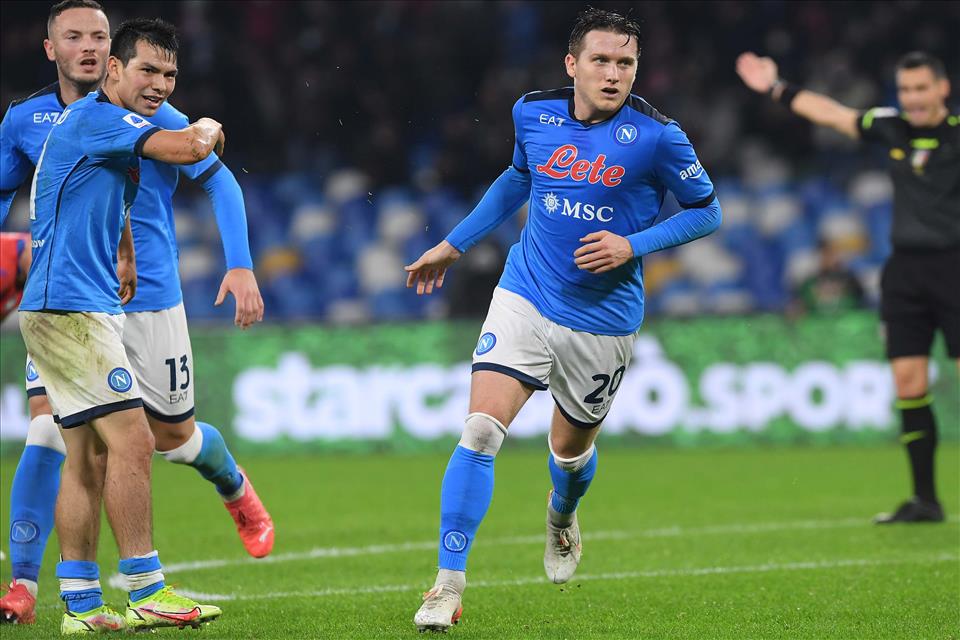 Il cuore non basta: al Maradona Napoli Atalanta 3 2 Il cuore non basta: al Maradona Napoli Atalanta 3 2
