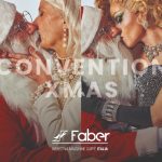 Babbo Natale bacia drag queen, campagna shock a Napoli